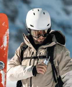 "Protector solar Nomad Face Blue Arctic – resistente a bajas temperaturas, ideal para deportes de invierno y nieve."
