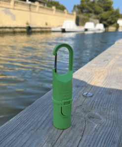 Diseñado para el agua, probado en la montaña. El Bunker Green Forest sigue firme en cualquier entorno.