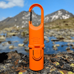 Sol de alta montaña, sudor y rocas. El Bunker Orange Tiger sigue firme y eficaz.